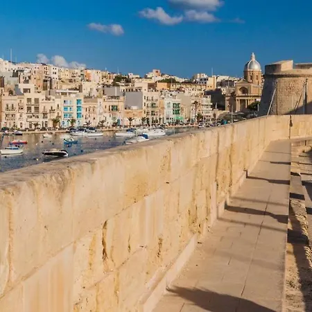2br Gozo Escape With Private Tub & Backyard By 360 Estates Appartement Ta' Abram