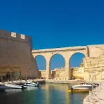 2br Gozo Escape With Private Tub & Backyard By 360 Estates *