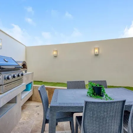 2br Gozo Escape With Private Tub & Backyard By 360 Estates *