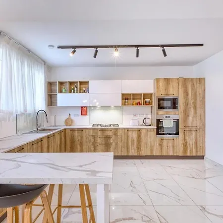 2br Gozo Escape With Private Tub & Backyard By 360 Estates דירה *
